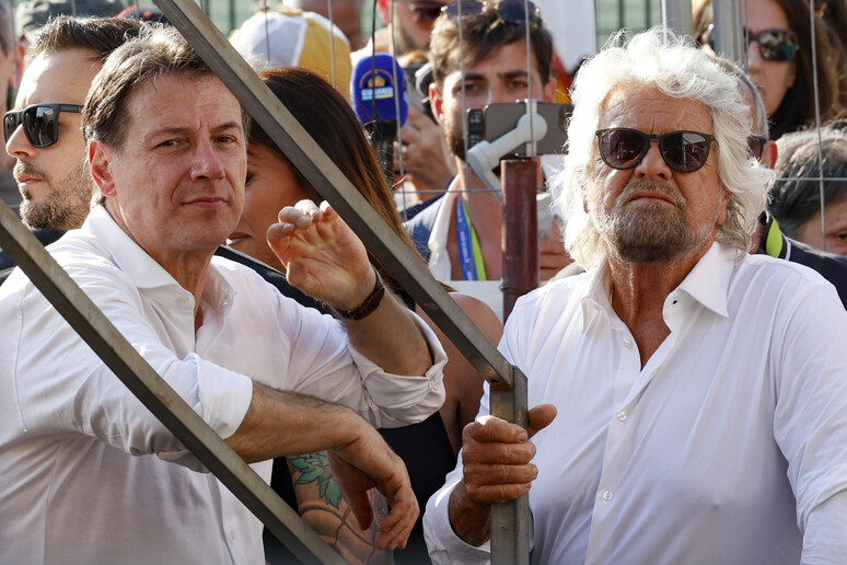 Giuseppe Conte e Beppe Grillo - RIPRODUZIONE RISERVATA